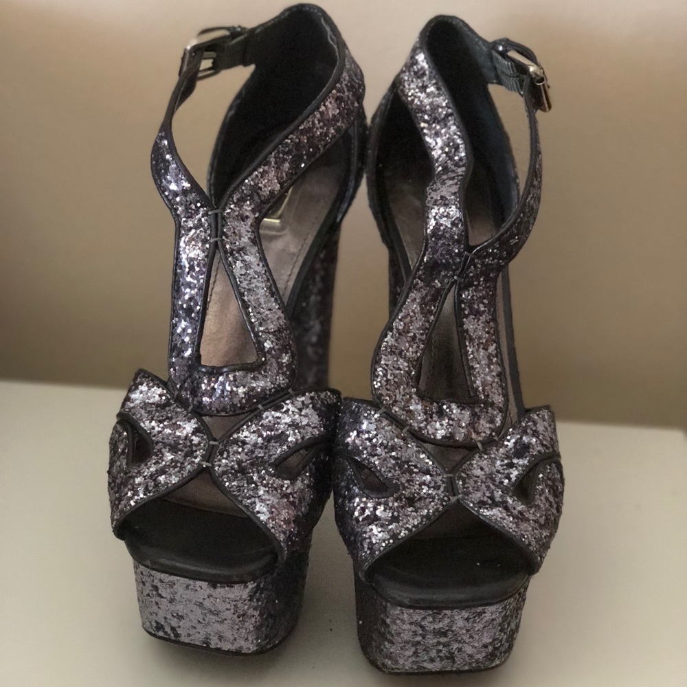 WILD PAIR HEELS